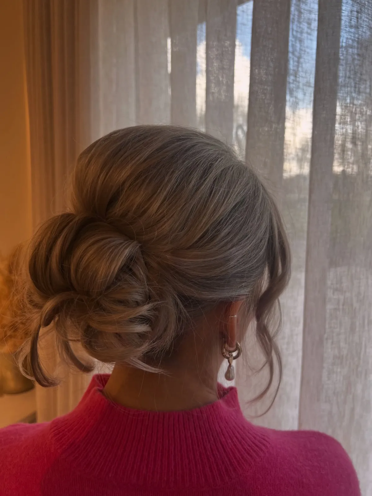 Opsteekkapsels bij Haarsalon Magnifiek in Verrebroek